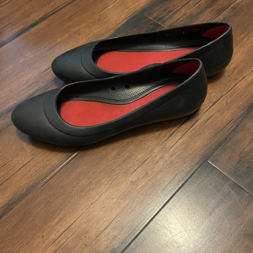 Crocs Iconic Comfort Flats W7